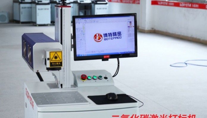 實(shí)驗(yàn)室用精密激光切割機(jī)：科研與創(chuàng)新的精密切削利器