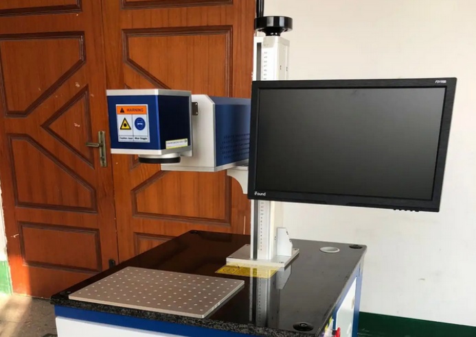 紫外激光打標機與光纖打標機：核心區別與選型指南