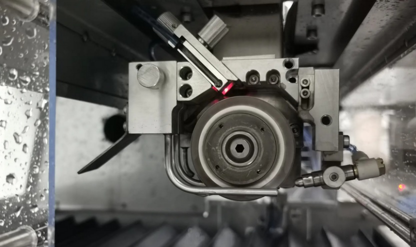 精密劃片機(jī)與CCD視覺(jué)定位系統(tǒng)集成方案