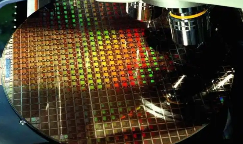 精密劃片機在不同材料（陶瓷_玻璃_晶圓）下性能對比