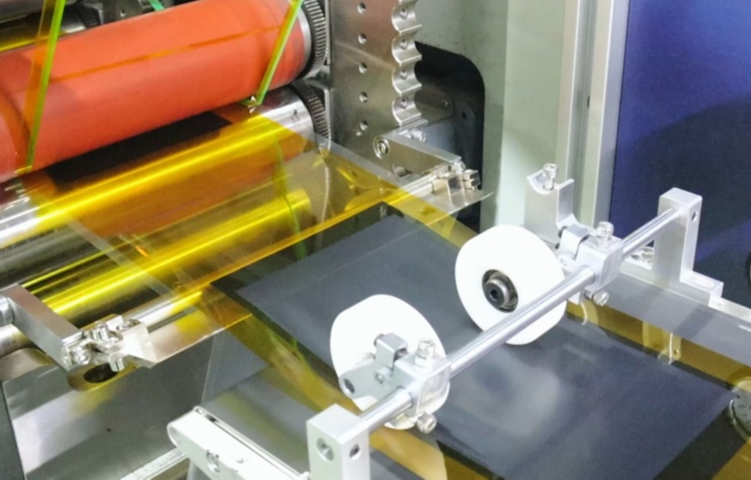 國產(chǎn)激光模切機(jī)與進(jìn)口品牌差異分析