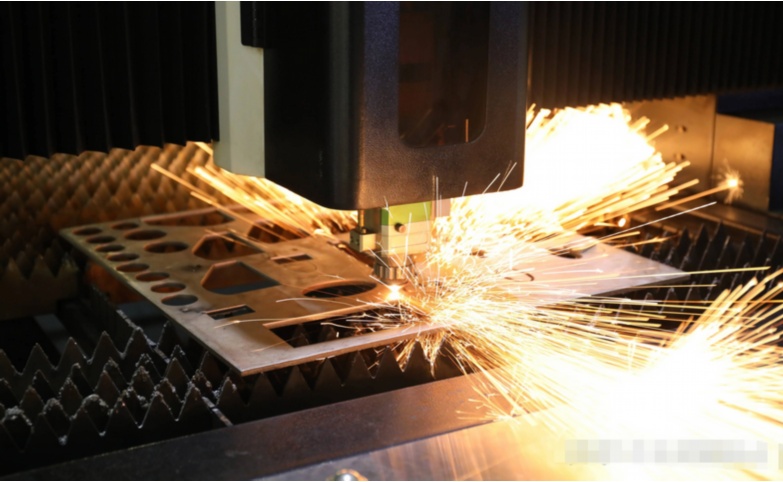 紫外皮秒機(jī)在玻璃_藍(lán)寶石蓋板的優(yōu)勢對比