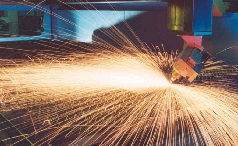 不同激光機的最小切割厚度與最大切割厚度對比